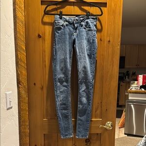 Like New JUSTUSA skinny  Women's Blue Jeans